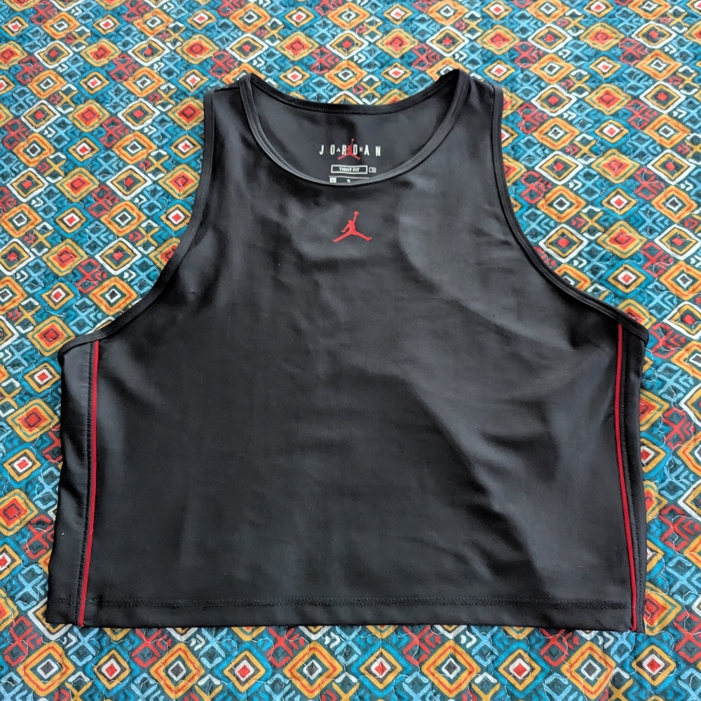 The Jordan Essentials Crop Top - Picture 4 of 5
